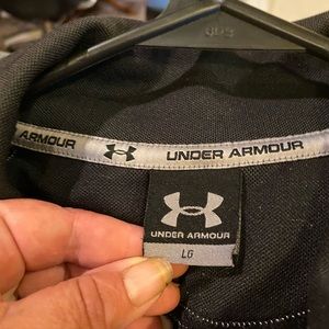 Men’s black and beige UA polo